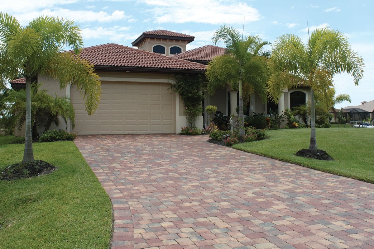 Standard collection driveway of pavers